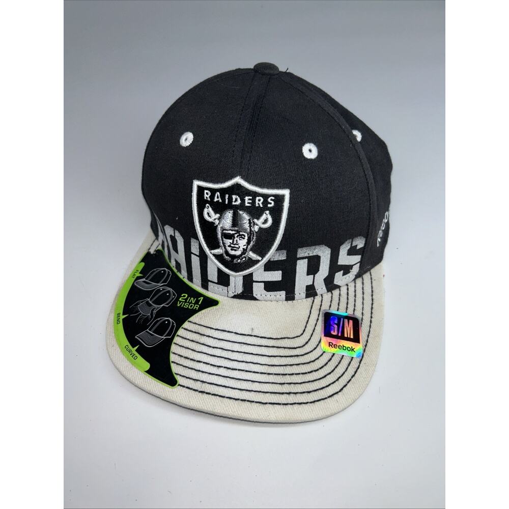 Rebook Mens NFL Las Vegas Raiders Football Team Fitted Hat S/M Cream Black